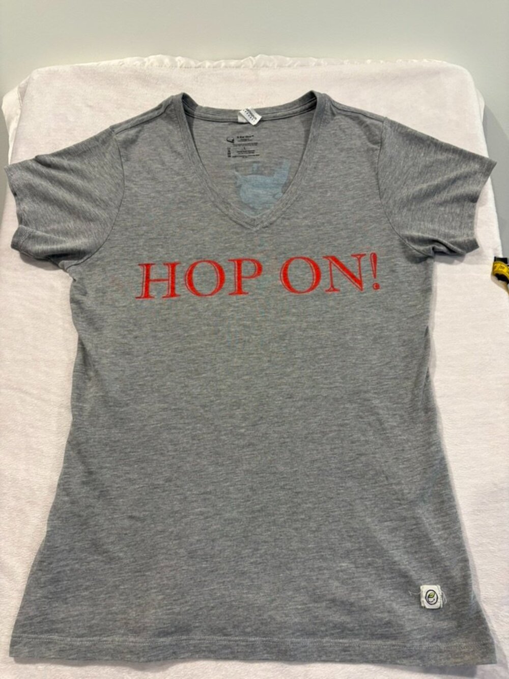 Joyride Brewing Co Shirt Womens Large L Gray V-Neck Hop On Elephant Beer Graphic